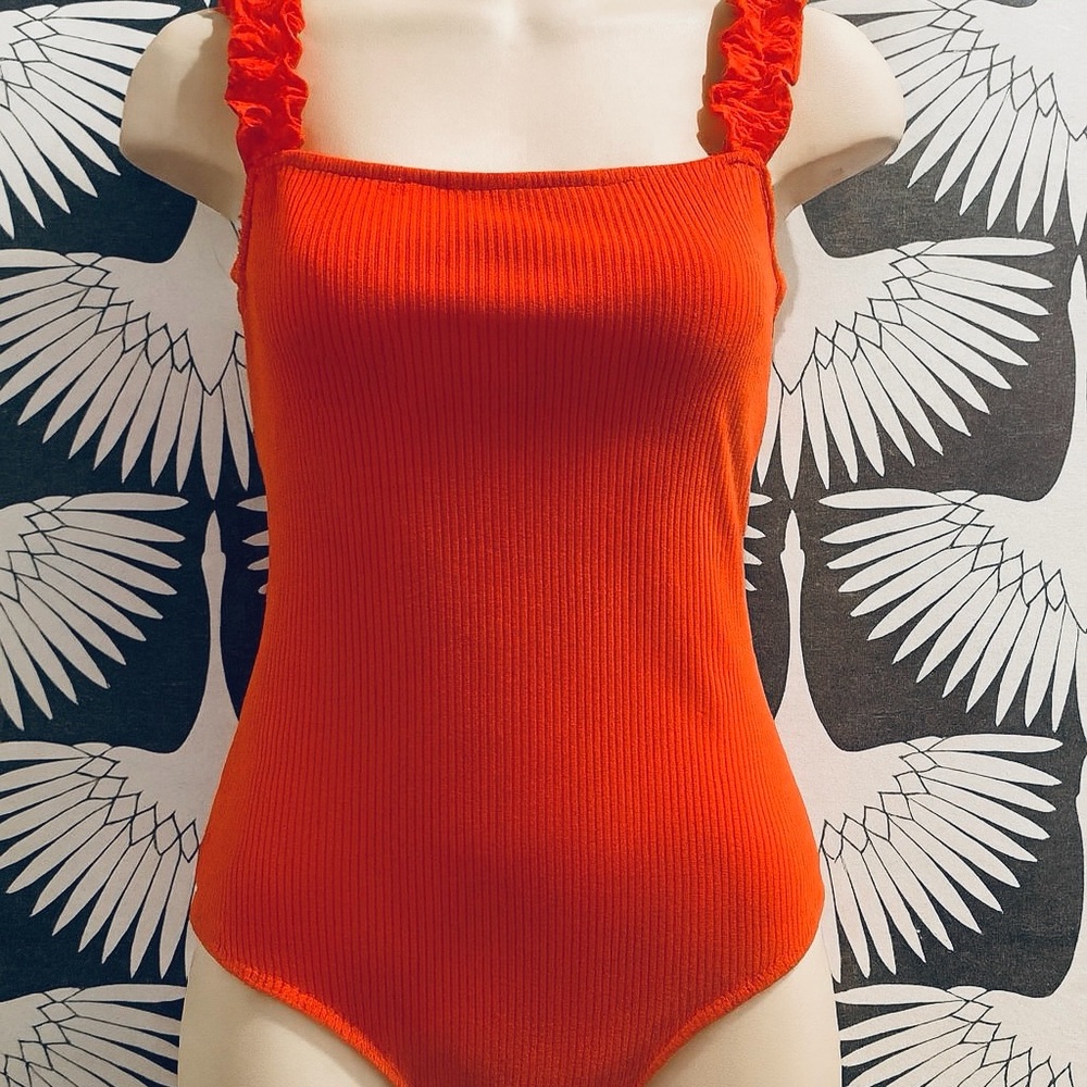 Vibrant Red Hue Ribbed Bodysuit with Ruffled Straps Size Small